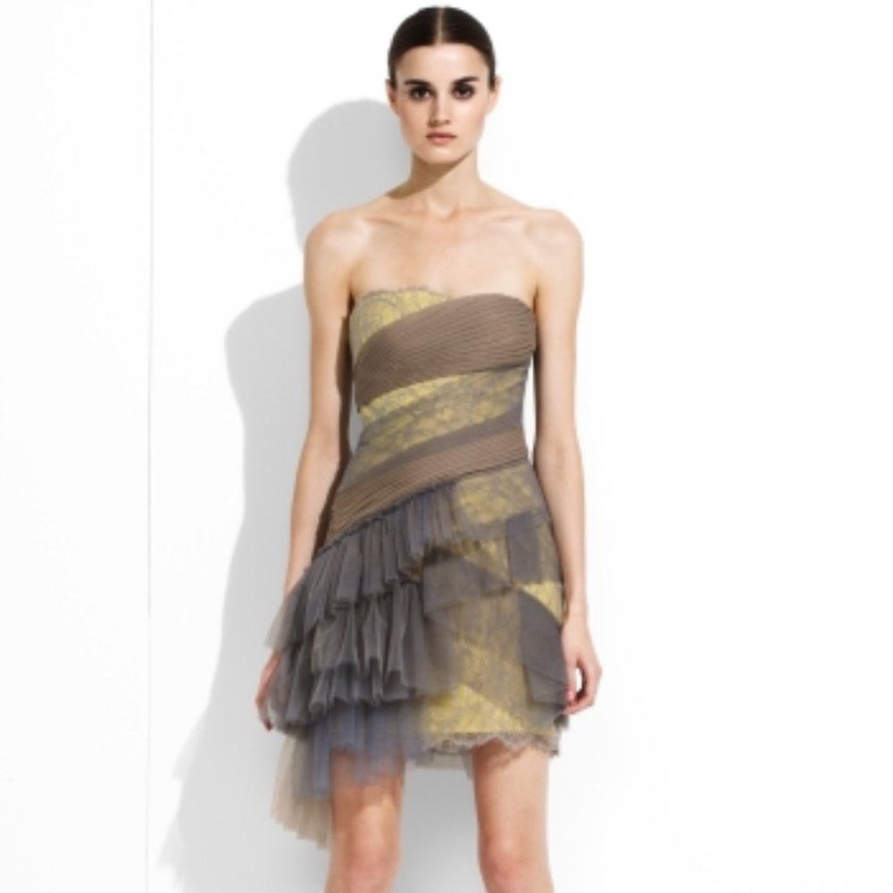 BCBGRunway Asym Cut Gray Tiered Lace Size 4  NWOT
